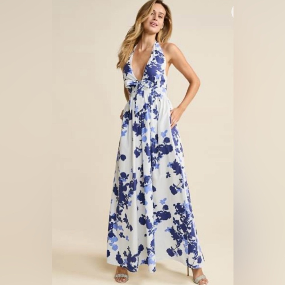 Elegant Blue Floral Maxi Dress